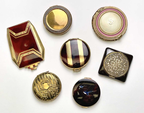 Compact Powerder Powder Compacts as Technology (The First Portable Beauty Device – 1910s ...